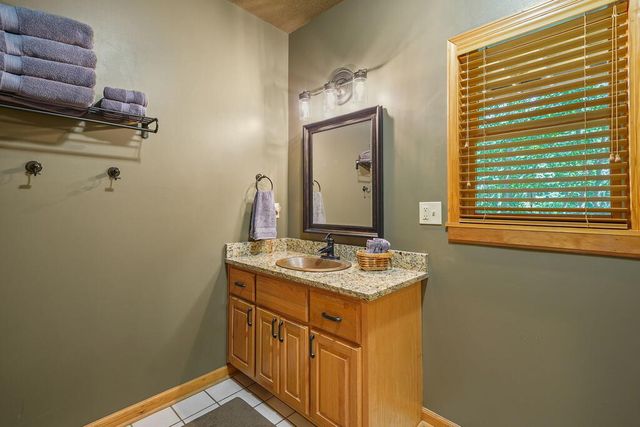 166 Walnut Mountain Court, Ellijay, GA 30536