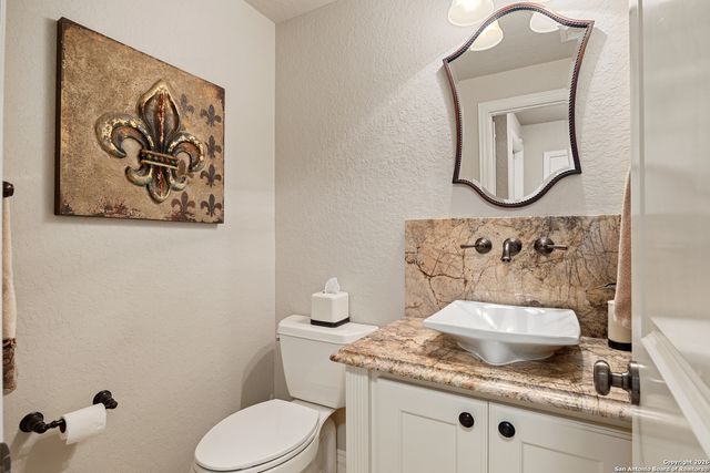 338 Prinz Dr, San Antonio, TX 78213