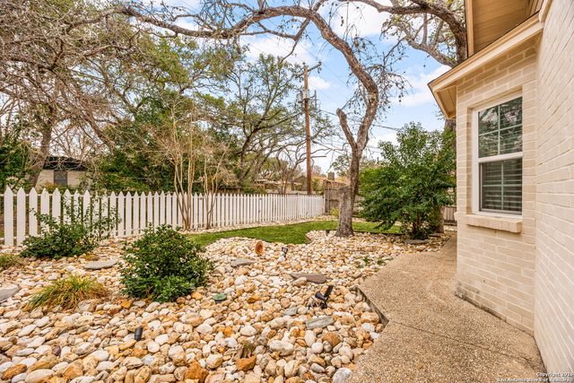 338 Prinz Dr, San Antonio, TX 78213