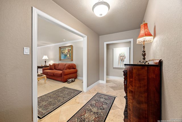 338 Prinz Dr, San Antonio, TX 78213