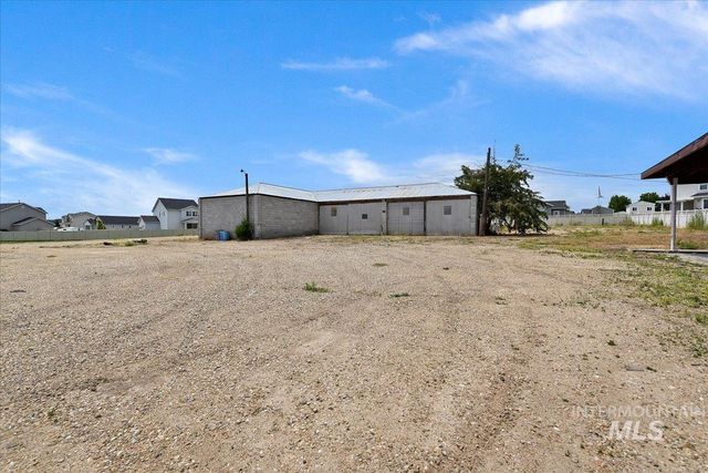 15279 S Indiana Ave, Caldwell, ID 83607