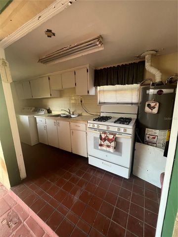 2405 CORRINE STREET, Tampa, FL 33605