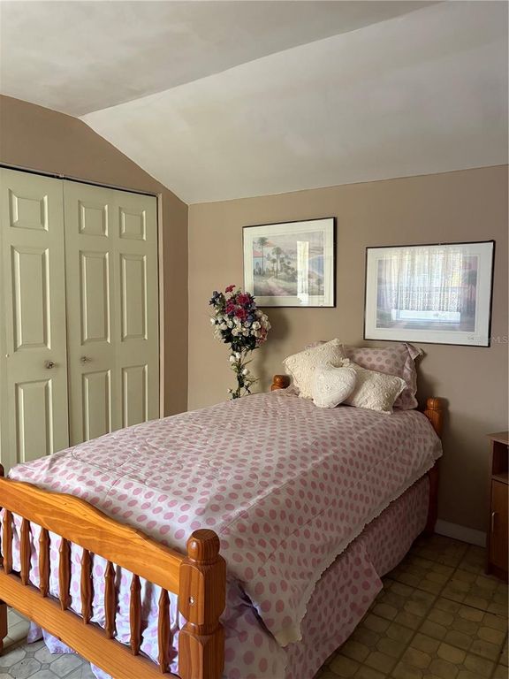 Image 32 of property listing at 2405 CORRINE STREET, Tampa, FL 33605