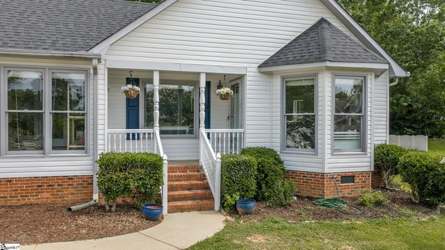 11 Heathfield Court, Simpsonville, SC 29681