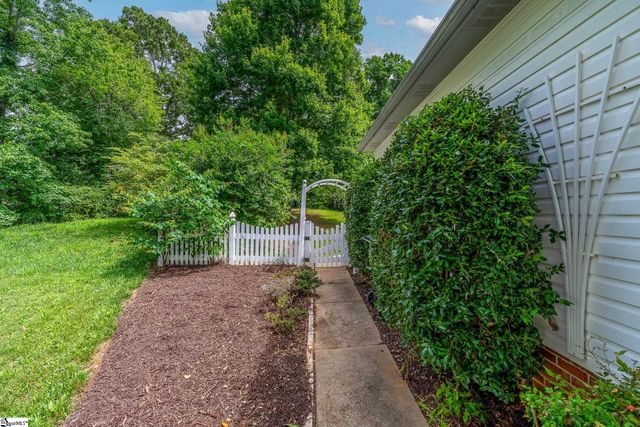11 Heathfield Court, Simpsonville, SC 29681