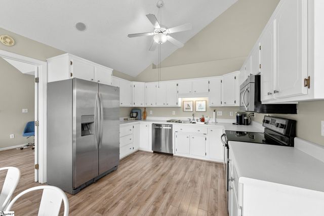 11 Heathfield Court, Simpsonville, SC 29681