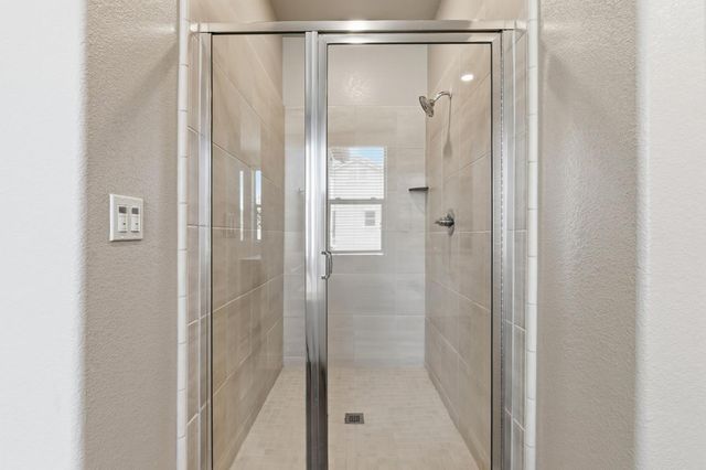 1257 E Via Ulivo, Fresno, CA 93730