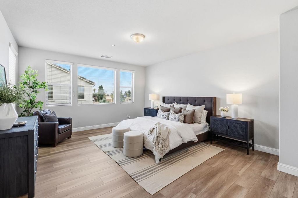 Image 19 of property listing at 1257 E Via Ulivo, Fresno, CA 93730