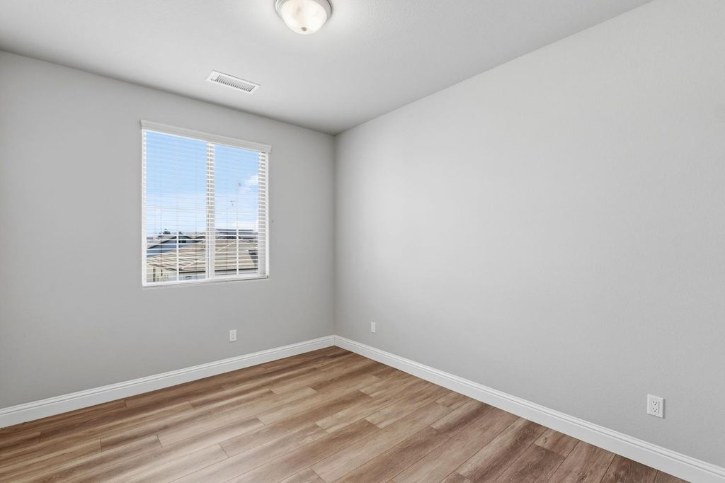 Image 26 of property listing at 1257 E Via Ulivo, Fresno, CA 93730