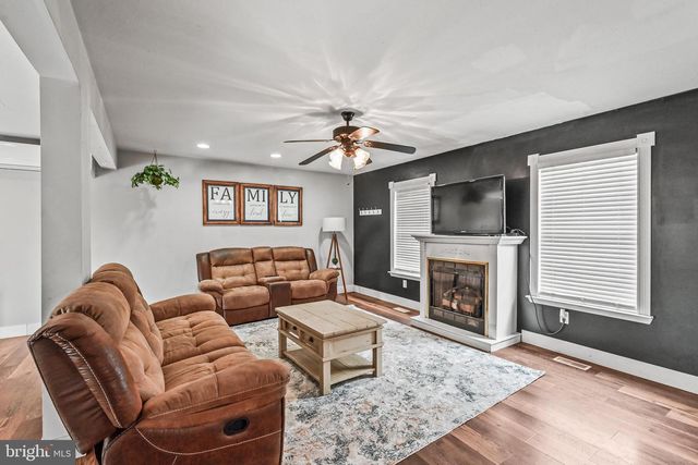 41 BUGLER DR, New Oxford, PA 17350