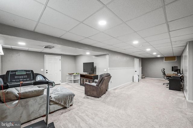 41 BUGLER DR, New Oxford, PA 17350