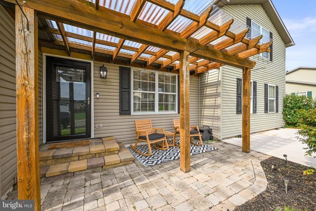 41 BUGLER DR, New Oxford, PA 17350