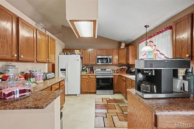 12126 Meade Drive, Wright City, MO 63390