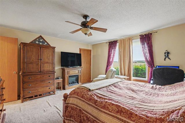 12126 Meade Drive, Wright City, MO 63390