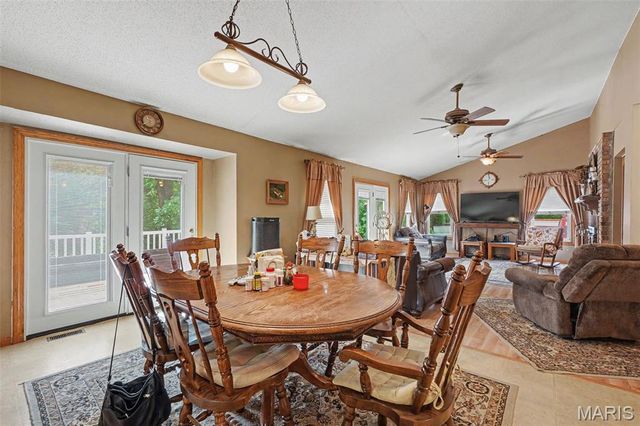 12126 Meade Drive, Wright City, MO 63390