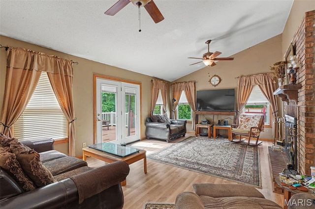 12126 Meade Drive, Wright City, MO 63390