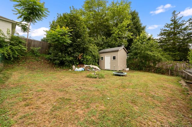 28 West High Street, New London, CT 06320