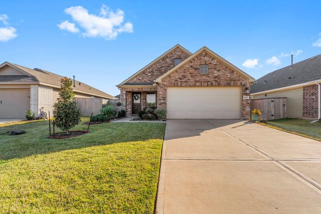 928 Gentle Moss Drive, Magnolia, TX 77354
