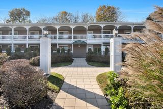 62 Canoe Place Road 513/5, Hampton Bays, NY 11946