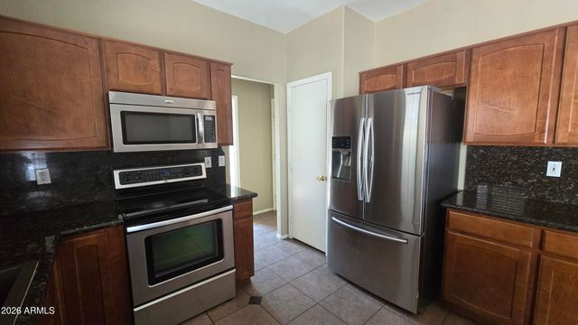 6613 N 28TH Glen, Phoenix, AZ 85017