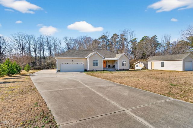 8712 Clear Pool Lane, Willow Springs, NC 27592