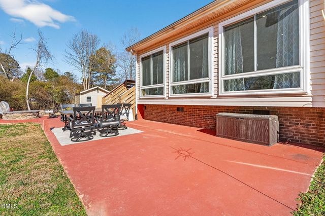 8712 Clear Pool Lane, Willow Springs, NC 27592