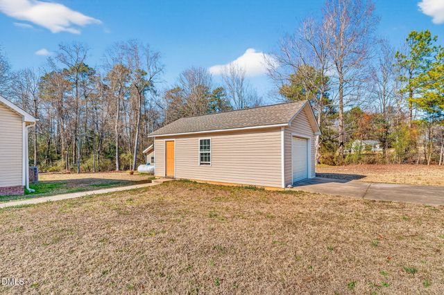 8712 Clear Pool Lane, Willow Springs, NC 27592