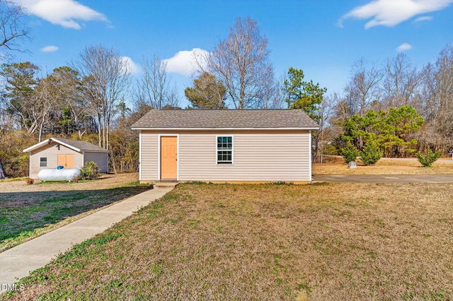 8712 Clear Pool Lane, Willow Springs, NC 27592