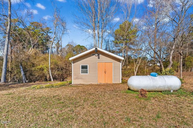 8712 Clear Pool Lane, Willow Springs, NC 27592