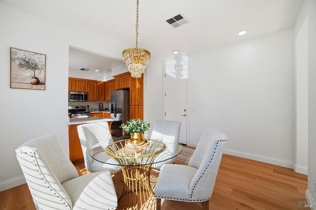 4077 Calloway Dr, Santa Rosa, CA 95409