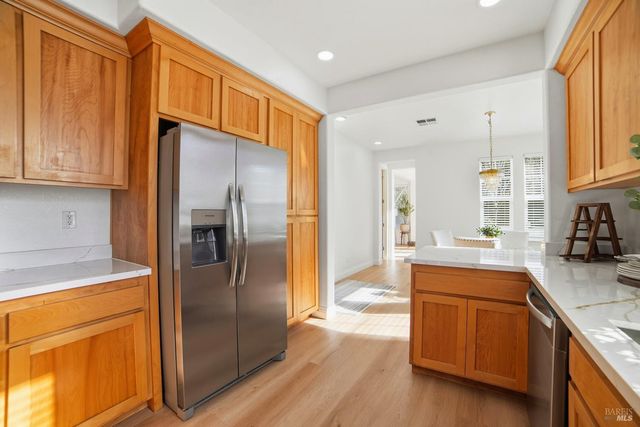 4077 Calloway Dr, Santa Rosa, CA 95409