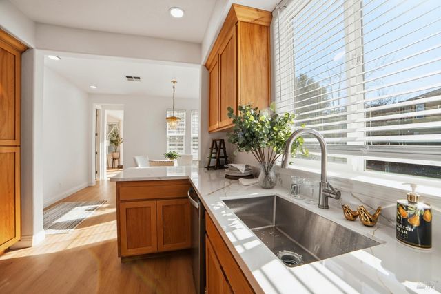 4077 Calloway Dr, Santa Rosa, CA 95409