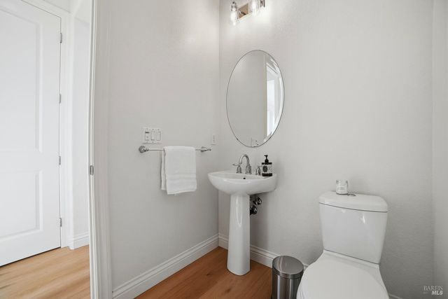 4077 Calloway Dr, Santa Rosa, CA 95409