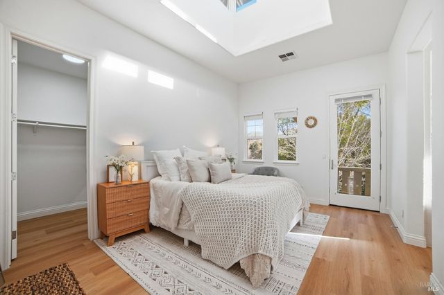 4077 Calloway Dr, Santa Rosa, CA 95409