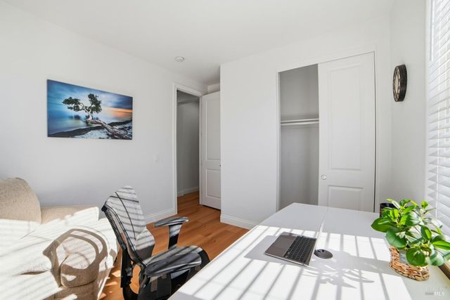 4077 Calloway Dr, Santa Rosa, CA 95409