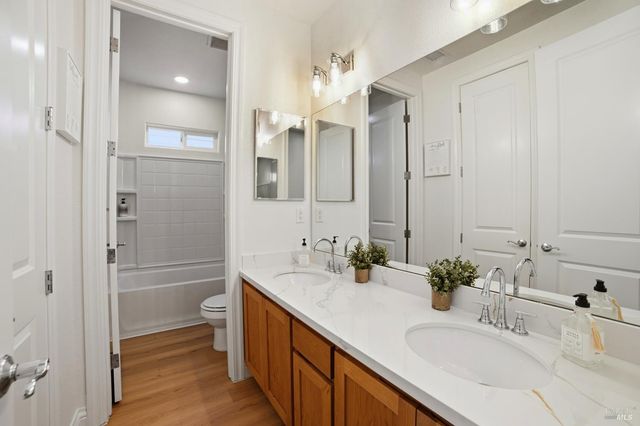 4077 Calloway Dr, Santa Rosa, CA 95409