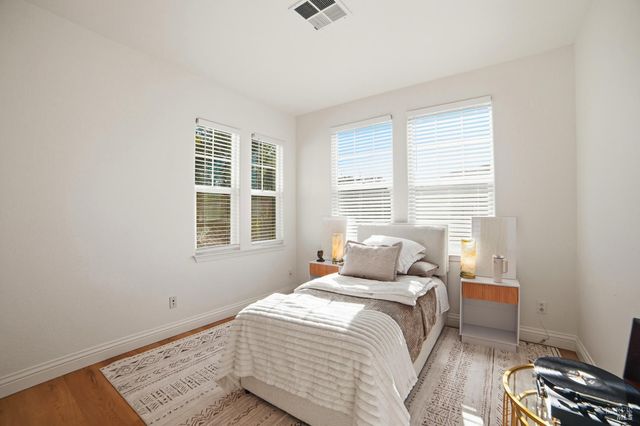 4077 Calloway Dr, Santa Rosa, CA 95409