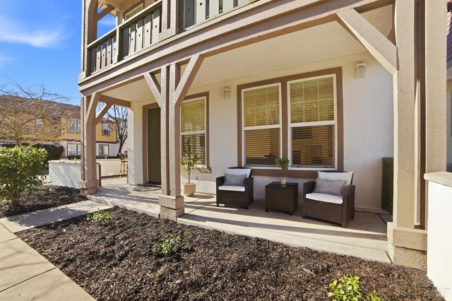 4077 Calloway Dr, Santa Rosa, CA 95409