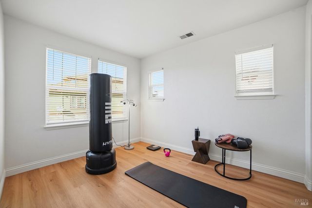 4077 Calloway Dr, Santa Rosa, CA 95409