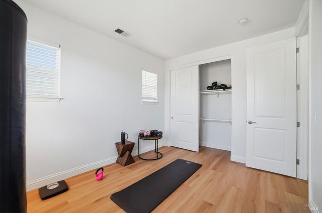 4077 Calloway Dr, Santa Rosa, CA 95409