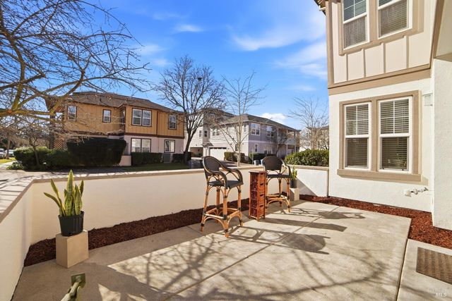 4077 Calloway Dr, Santa Rosa, CA 95409