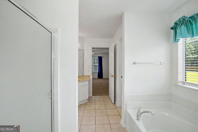 165 Crescent Circle, Newnan, GA 30265