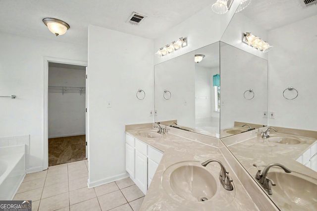 165 Crescent Circle, Newnan, GA 30265