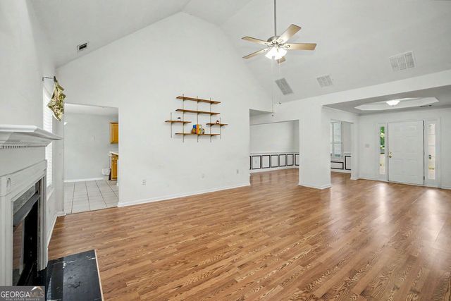 165 Crescent Circle, Newnan, GA 30265
