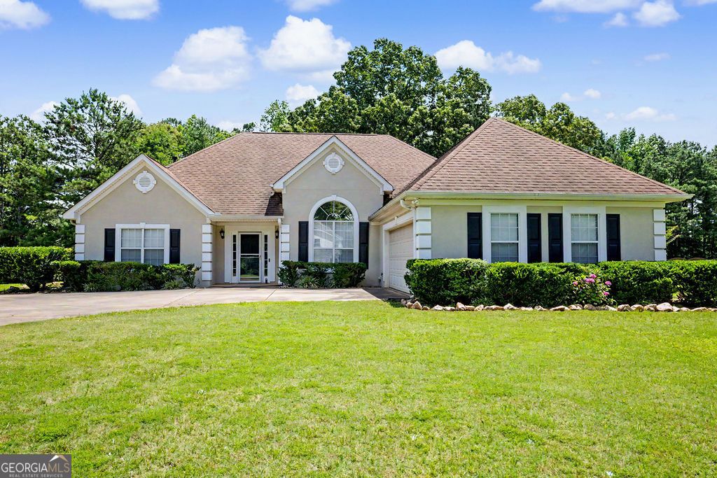 165 Crescent Circle, Newnan, GA 30265