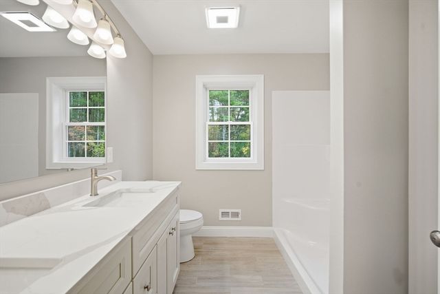 23 High Bluff Rd, Belchertown, MA 01007