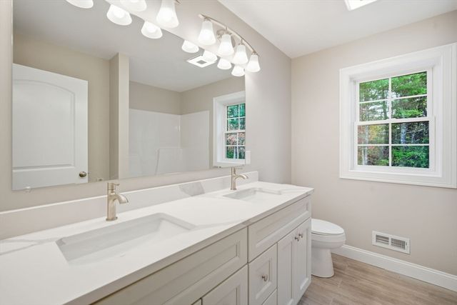 23 High Bluff Rd, Belchertown, MA 01007