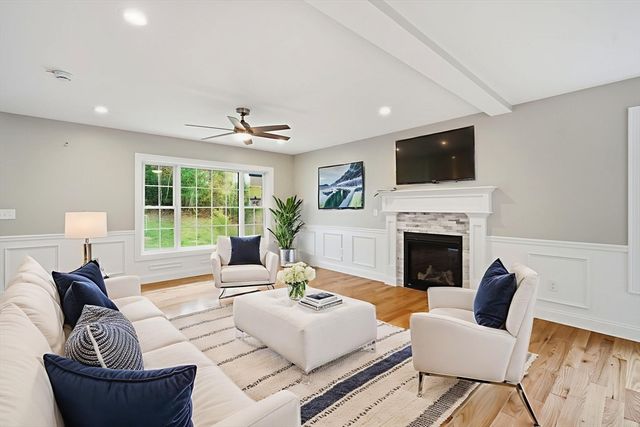 23 High Bluff Rd, Belchertown, MA 01007