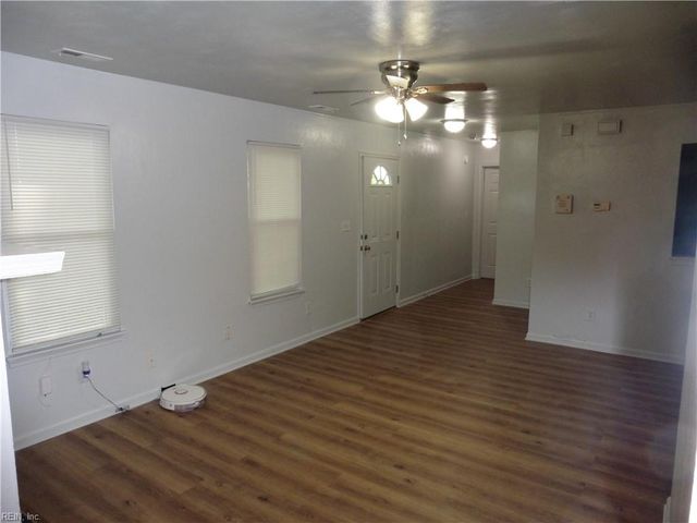 449 Peregrine ST, Virginia Beach, VA 23462