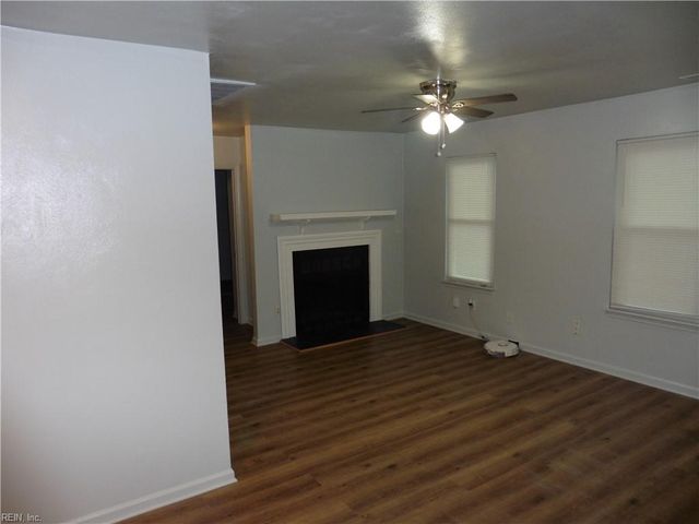 449 Peregrine ST, Virginia Beach, VA 23462